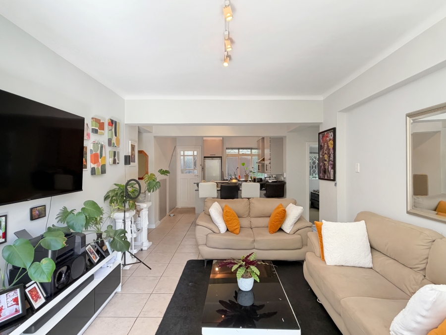 3 Bedroom Property for Sale in Gardens Western Cape